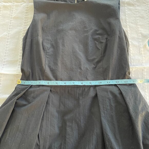 Little Black Dress Eyelet detailing size 2 - Picture 10 of 14